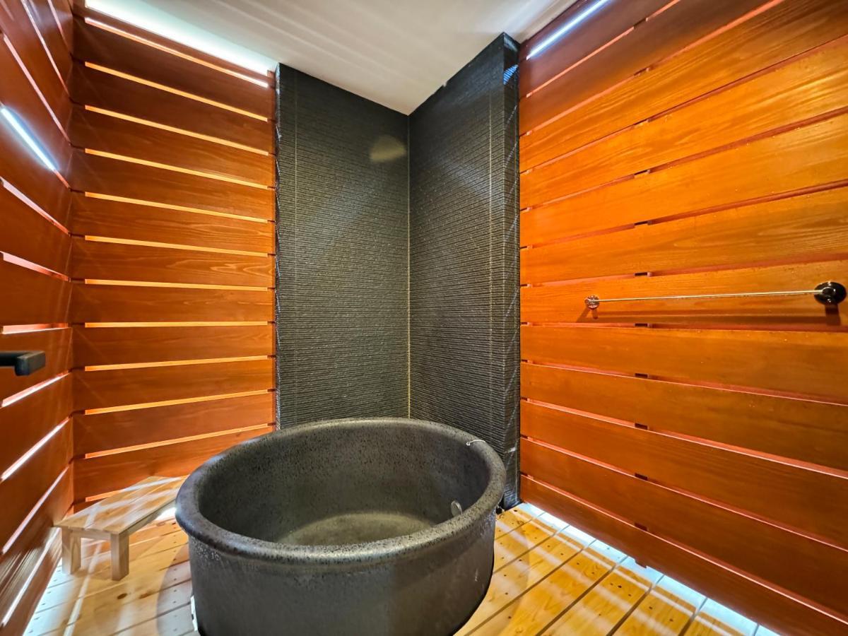 温泉付き貸別荘 風車村 E-10 With Hot Spring Villa