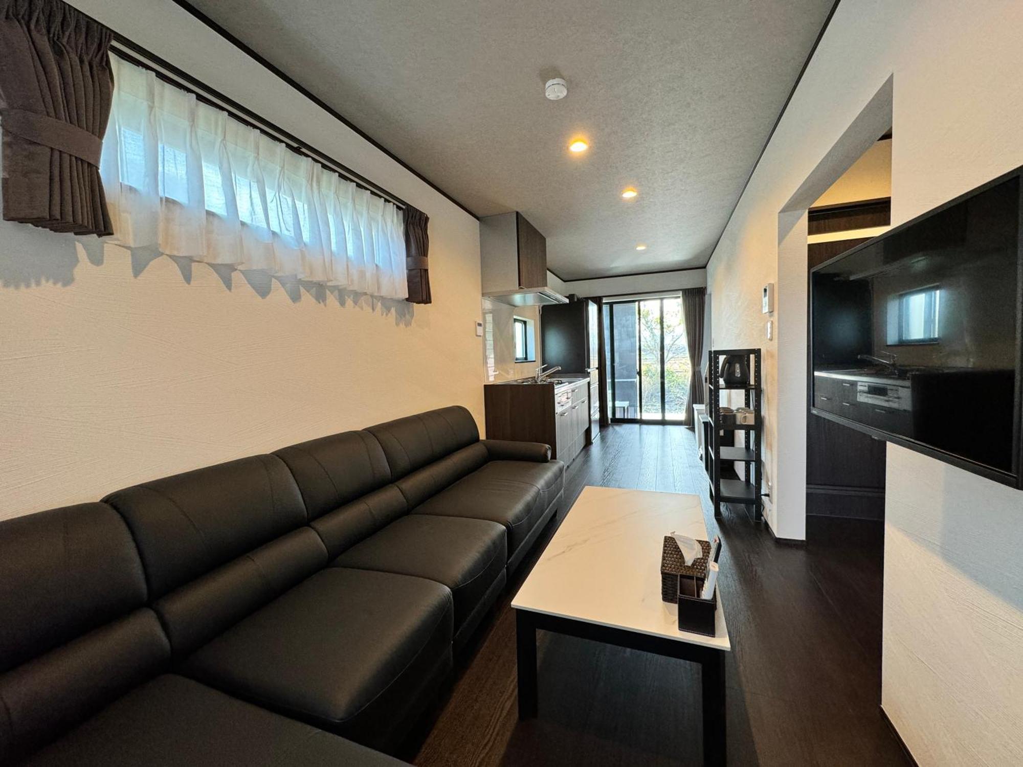 温泉付き貸別荘 風車村 E-10 With Hot Spring Villa *